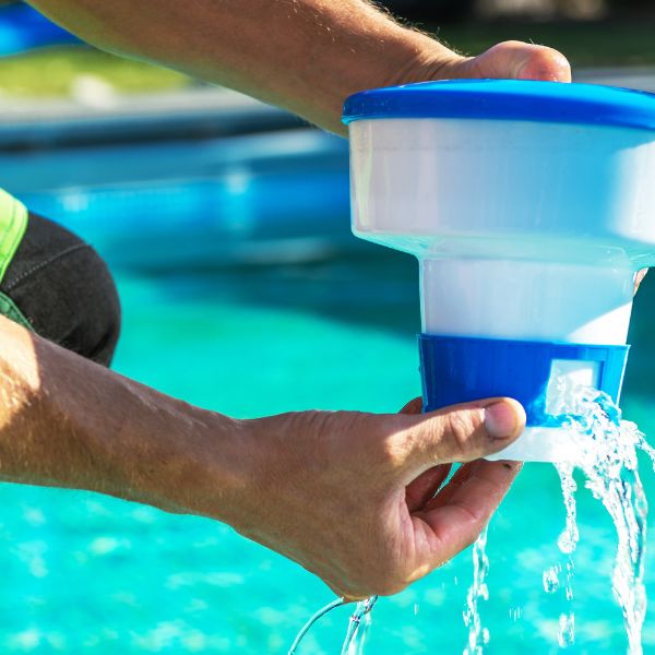 Prodotti chimici per pulire la tua piscina su Agricolashop.